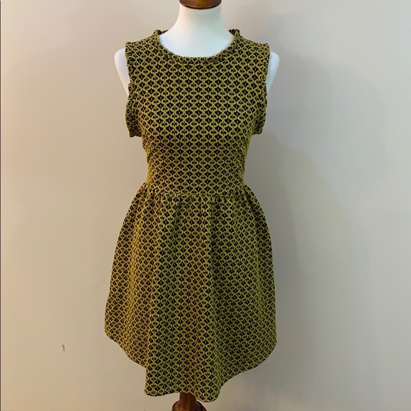 Cute mustard colored dress - Picture 4 of 11